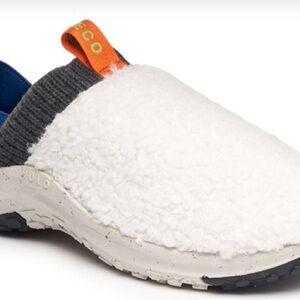 Halo Women Credimus  Slip on Shoes